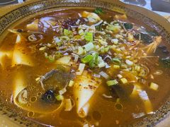 -青海特色美食小炒炕锅牦牛肉火锅