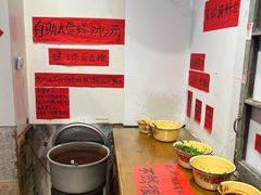 -柳州肥姨妈大骨螺蛳粉(万达中心店)