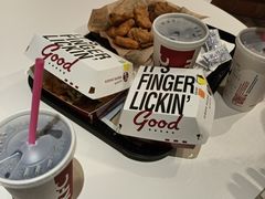 纯纯的炸鸡桶T-肯德基(新市百店)