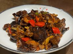 -东口码头·烧鸽子·鱼头泡饼·地方菜(金鹰悦城店)