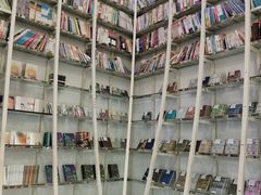 -钟书阁(松江泰晤士小镇店)