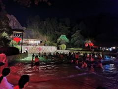 -森波拉火山温泉