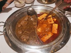 -老房老舍重庆火锅(假日城市店)