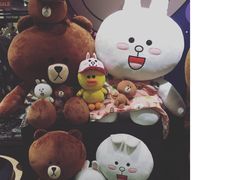-LINE FRIENDS Garosu-gil Flagship Store