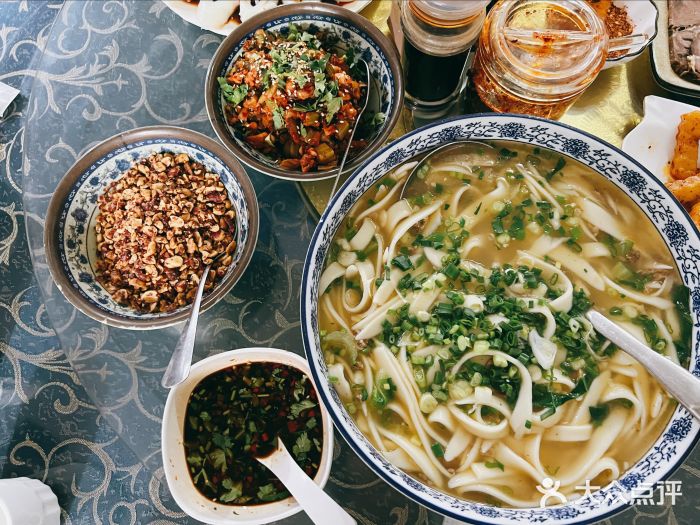 回辉登偰氏面片(东莲花美食街店)图片