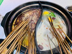 鸳鸯锅-钢管厂歆瑞源油卤串串香(春熙路太古里店)