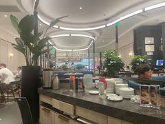 -港丽餐厅(正大店)
