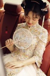 -衣贝姿婚纱礼服馆