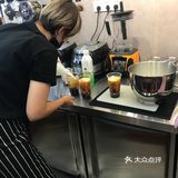 种草一家奶茶店
