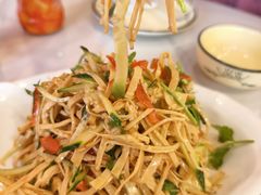 凉拌豆皮-小二锅贴私家菜(新世纪步行街第二大街店)