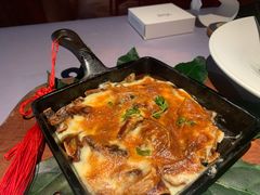 肉酱芝士焗口菇-梧桐北京烤鸭·铜锅涮肉(海岸城店)