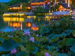 -茅山东方盐湖城景区