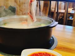 鱼骨头锅底-风情丽江斑鱼火锅(孙家沟西南路80号店)