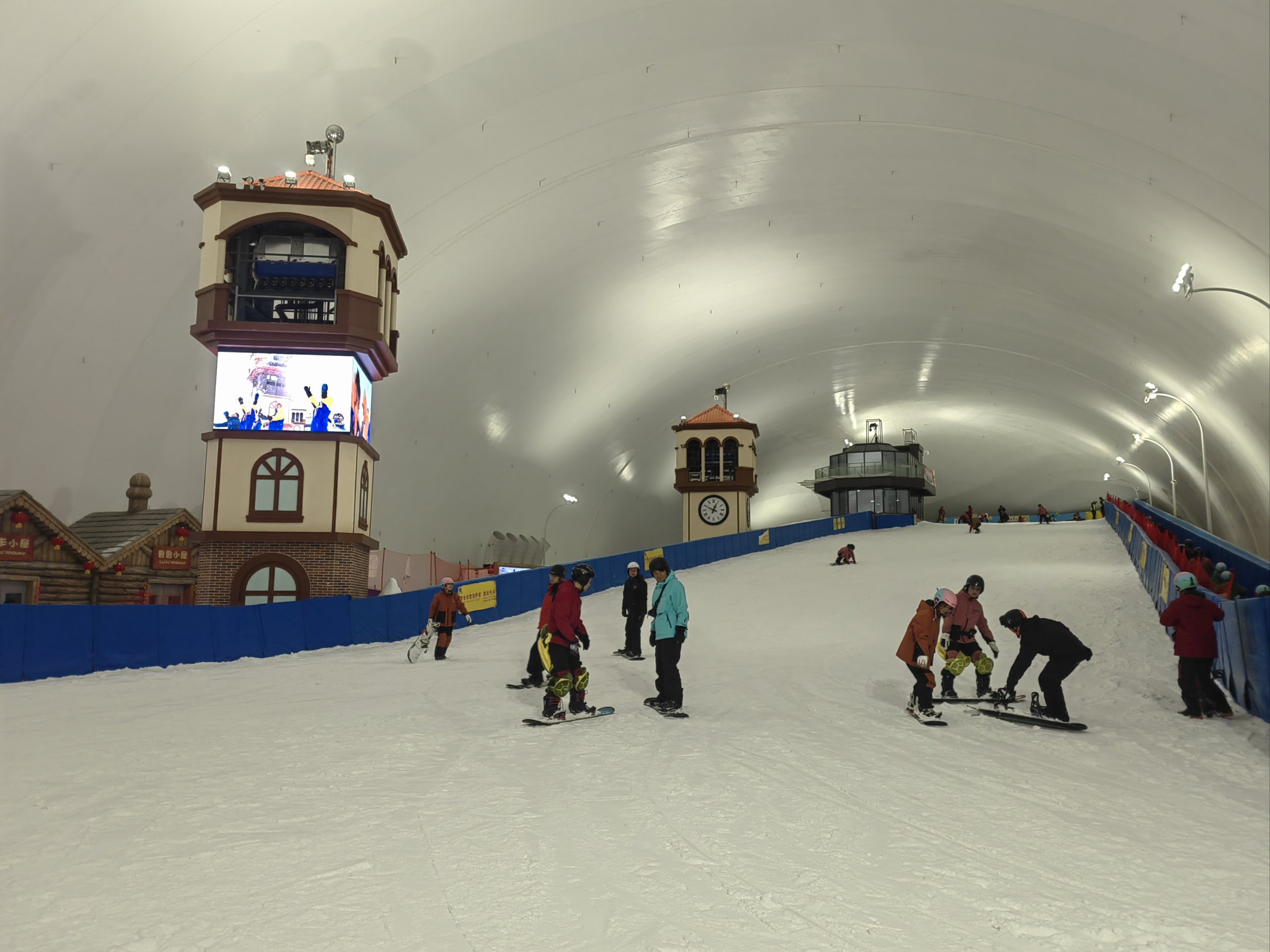 房山阎村滑雪场图片