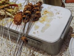 -小董哥烤串·爆汁大油边(故宫店)