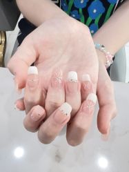 -雅洁美甲美睫
