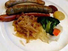 -LENBACH兰巴赫西餐啤酒坊(大连星海广场店)