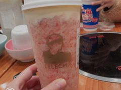桃子草莓酪酪-LELECHA乐乐茶(美罗城店)