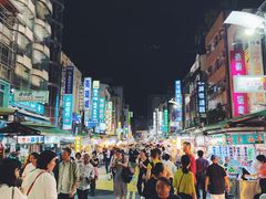 -六合夜市