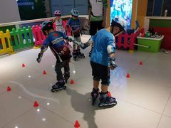 -阿布溜溜(同曦假日百货店)