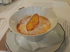 -Majestic Café