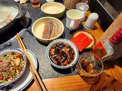 -两三事小郡肝串串香火锅(桂庙店)