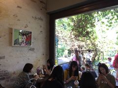 -莓园冰淇淋店