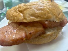 猪扒包-义顺牛奶公司