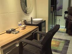 -喜鹊愉家酒店(郑州曼哈顿博览中心地铁站店)