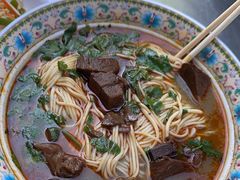 -金杨拉面王小吃面馆·牛三宝面·红烧牛肉粉