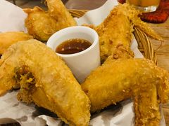 炸鸡翅-Naughty Nuri’s Phuket