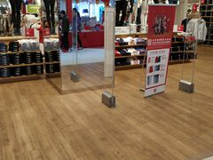 -优衣库(上海颛桥万达广场店)