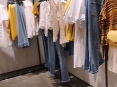 -URBAN REVIVO(西安Momopark店)
