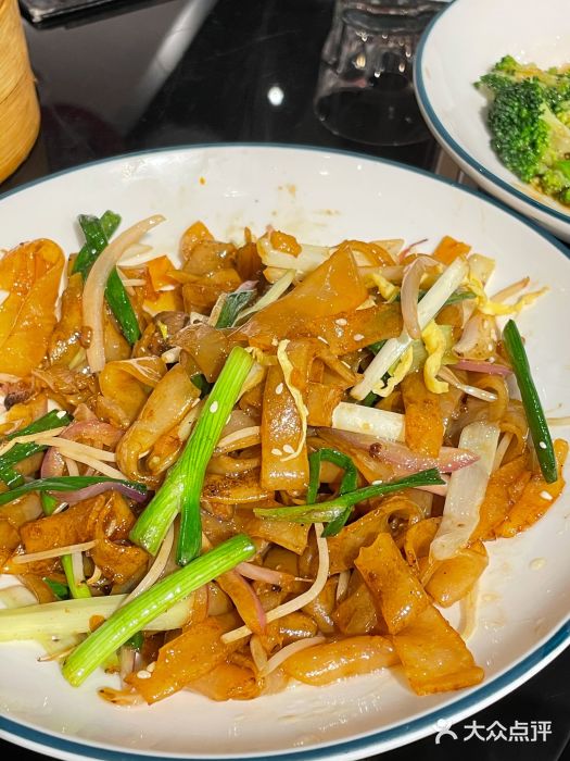 金翠河烧鹅餐厅(北城天街店)干炒牛河图片