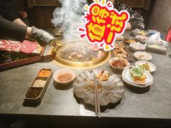 -铭牛烧肉·和牛海鲜自助(高新月牙湖店)