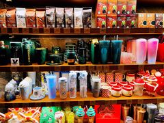 零售区-星巴克臻选(南京艾尚天地店)