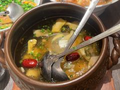 -江间有味·拼烧·鱼鲜·粤式靓汤(汉口江滩店)