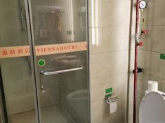 -维也纳酒店(广州南站汉溪长隆地铁站景区店)