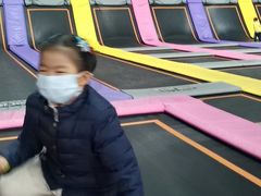 -嘿哟动霸CHUA·新潮玩运动娱乐中心·蹦床滑冰团建乐园