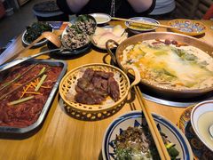 -洱火云南酸菜牛肉火锅(石景山当代商城店)