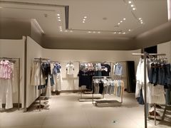 -URBAN REVIVO(西安Momopark店)