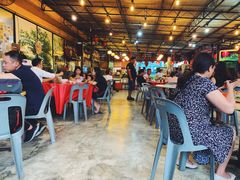 大堂-大树下海鲜饭店