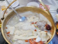 -江湖亮亮蒸虾大排档烤全羊清真(武汉总店)