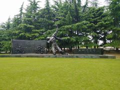 -上海市龙华烈士陵园