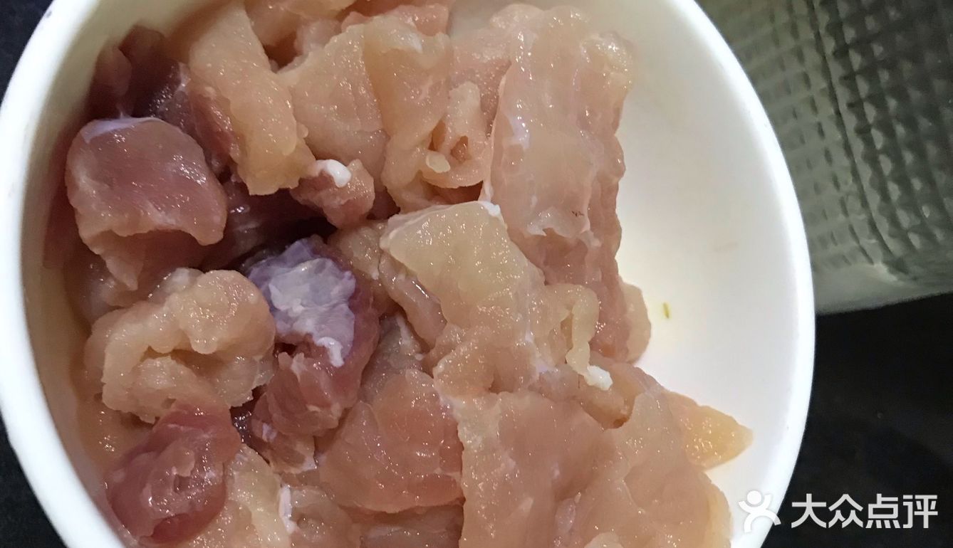 维生素之王   番茄玉米红萝卜土豆滚肉片汤