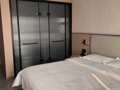 -颐湾悦享酒店(万家丽国际购物广场店)