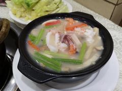 -渝君重庆火锅(嘉宾路店)