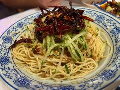 -霄汉牛三鲜湖北砂锅菜(万松园2店)