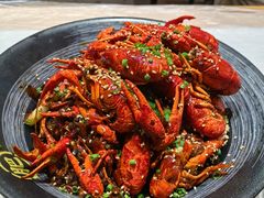 -肥肥虾庄·金牌油焖大虾(首义路店)