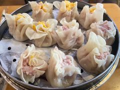 蛋黄鲜肉烧麦-真真鲜馄饨店(启蒙路店)